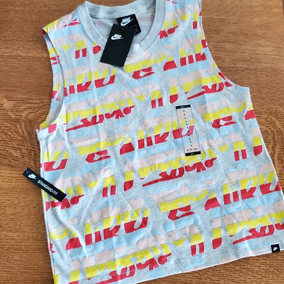Nike Sleeveless graphic tee shirt - Picture 1 of 6